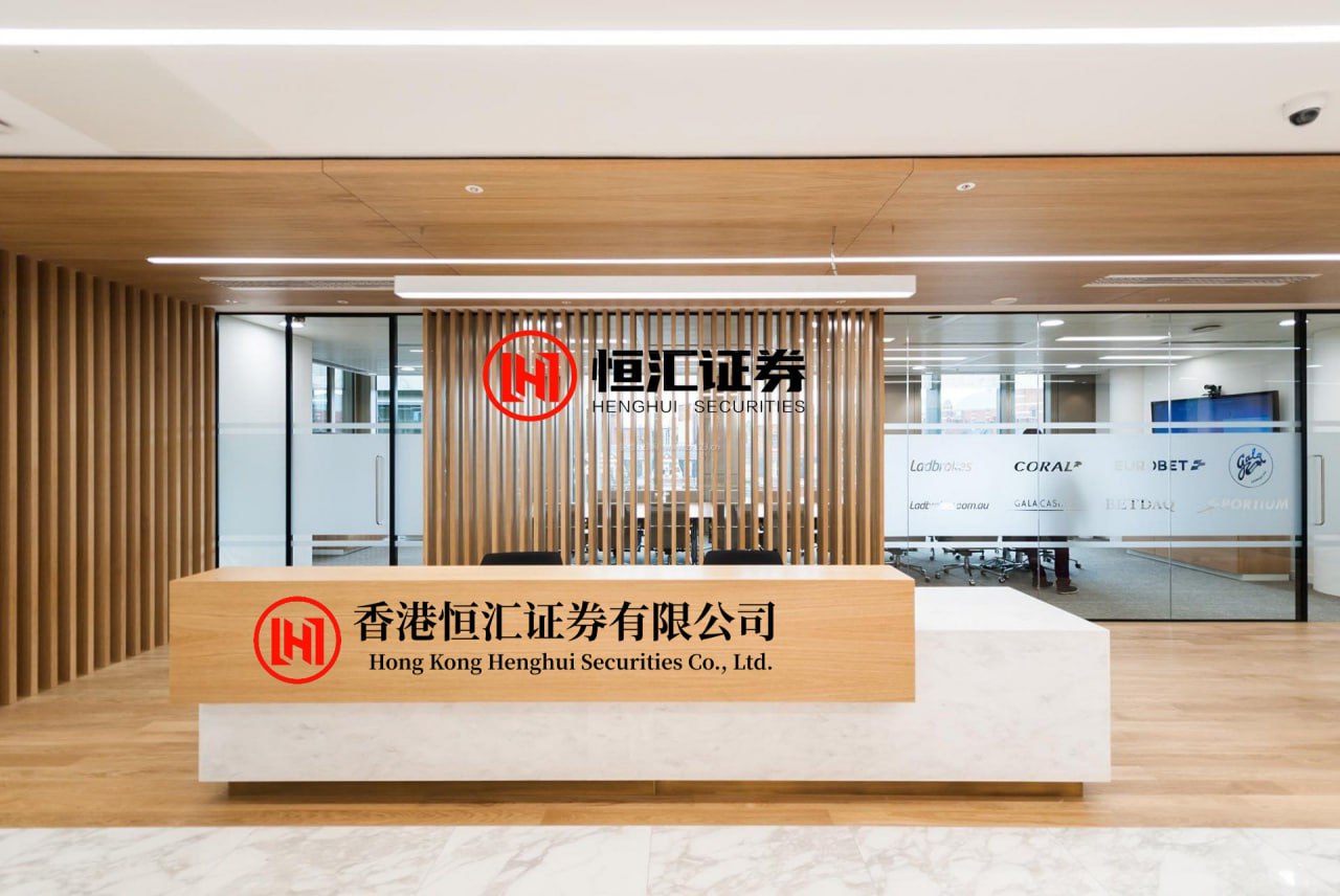 广发E配 泽连斯基：愿在任何地方举行乌美俄三方会谈